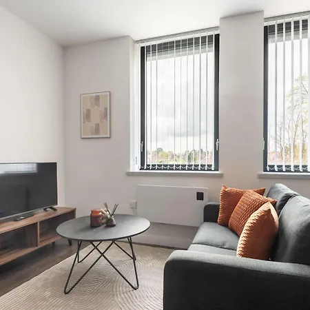 Apartmán Modern 1 Bedroom In With Parking