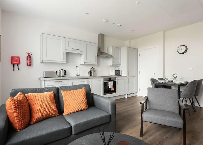 Modern 1 Bedroom In With Parking York